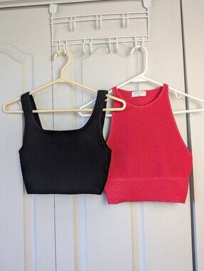 ARITZIA BABATON Bundle 2 Tops Women Size Small Pink And Black Crop Stretch